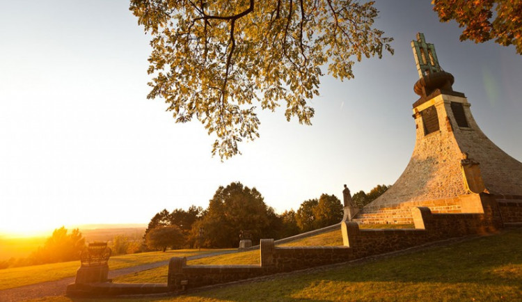 Mohyla míru, foto: www.morava-napoleonska.cz