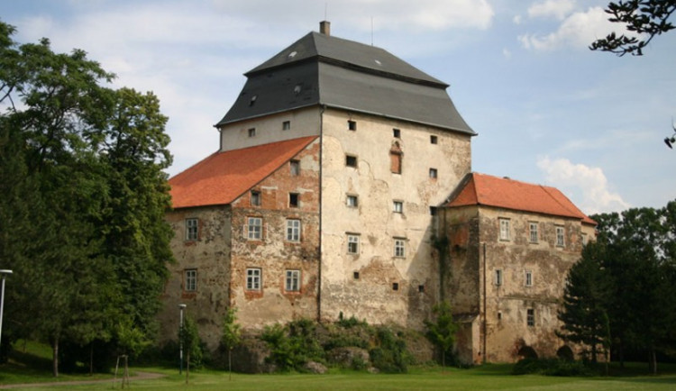 Zámek Miroslav