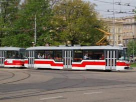 V Brně vykolejila tramvaj a poškodila trať, nikdo se nezranil