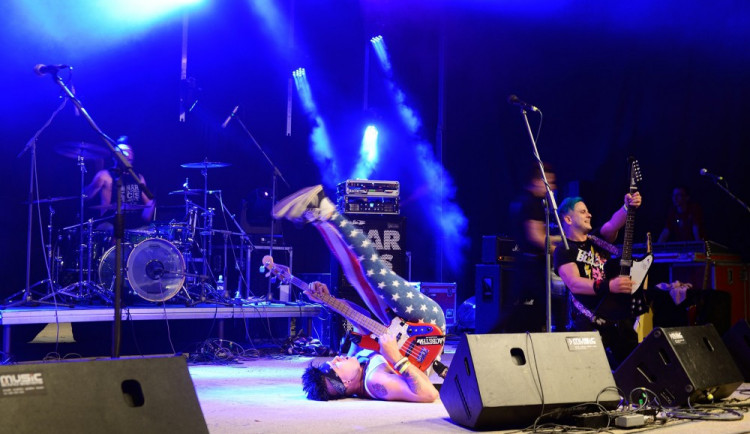 Festival Fingers Up představuje další zahraniční hvězdu, kromě rebelky MØ přijedou i britští The Wombats