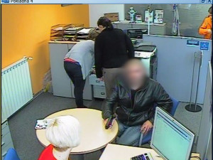 Podezřelý z loupežného přepadení brněnské banky byl dopaden