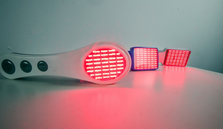 Přístroj na akné Face-up!