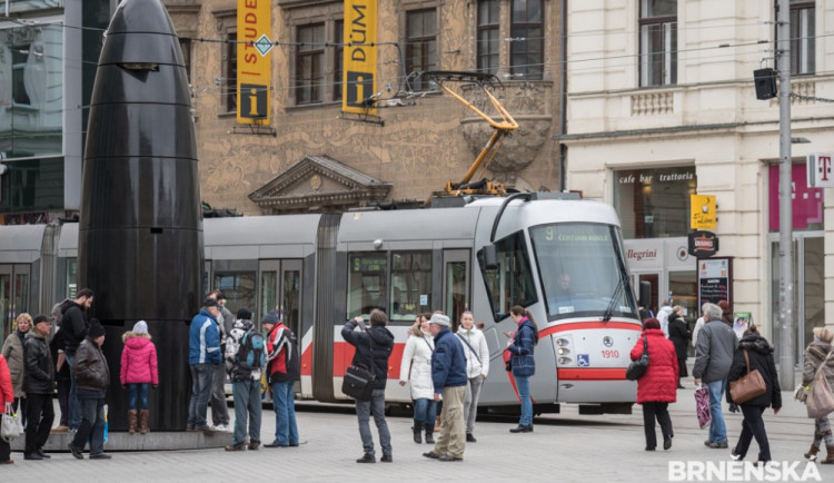 V Brně shánějí studenty vysokých škol jako řidiče tramvají