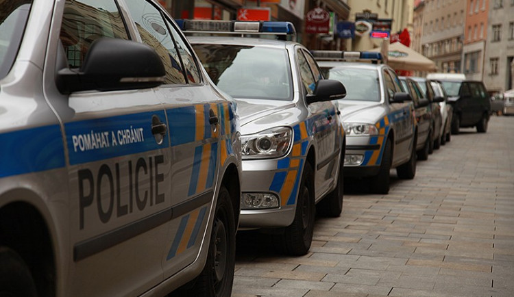 Anonym oznámil uložení bomby v budově zdravotnické záchranné služby