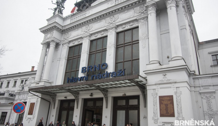 Anonym nahlásil bombu na hlavním nádraží. Policisté nic nenašli