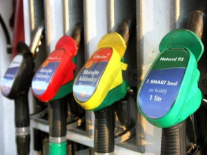 Benzin i nafta se vrátily k výraznému zdražování