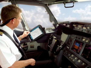 Vysokorychlostní internet se i díky inženýrům z Brna přesune na paluby letadel