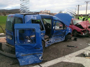 Šest zraněných je výsledkem nehody tří osobních aut na Brněnsku