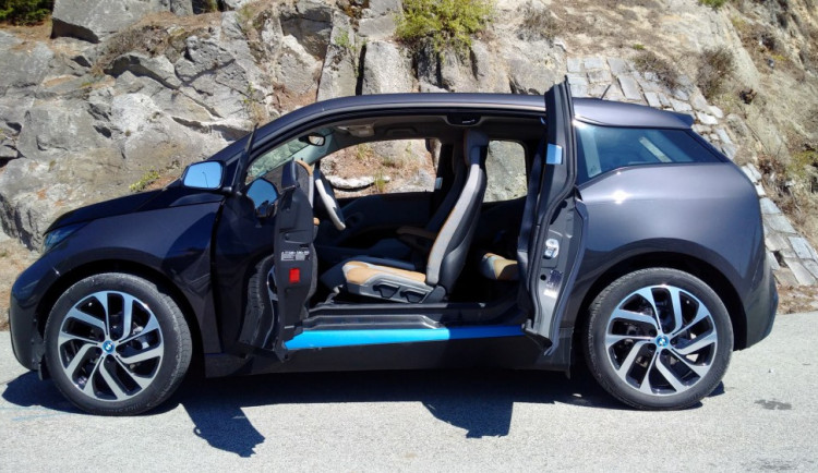 BMW i3