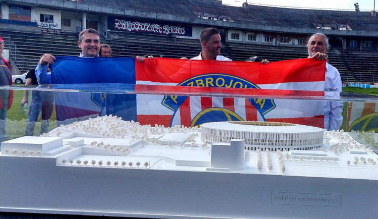 FOTO: Brno představilo novou podobu fotbalového stadionu za Lužánkami. Stát by měl v roce 2021