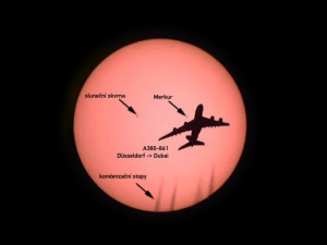 Hvězdárně se při pozorování přechodu Merkuru přes Slunce podařil unikátní snímek