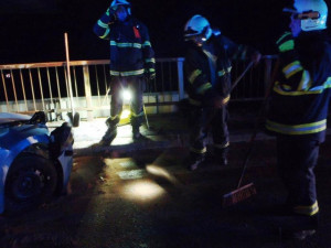 Šest lidí se zranilo při noční nehodě u Kývalky na Brněnsku