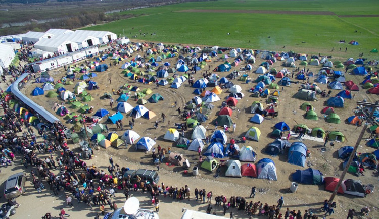 Uprchlický tábor v Aténách, foto: www.dailymail.co.uk