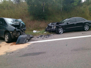 Pondělí bylo plné dopravních nehod. Zemřeli dva lidé