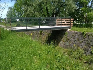 Starý most mezi Ochozem u Brna a Hostěnicemi nahradí nová bezpečná konstrukce