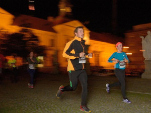 Závodníci si potřetí užijí noční běh 5|10 mil Brnem