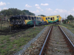 Na trať u Vnorov na Hodonínsku by se dnes měly vrátit vlaky