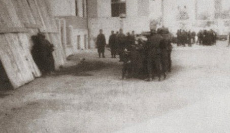 oprava salvou na dvoře Kaunicových studentských kolejí. Foto: archiv Jiřího Skoupého 