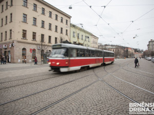 Brno zlevní příští rok roční jízdné pro MHD skoro o 1500 Kč