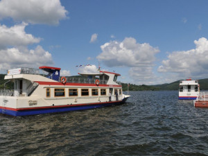 Lodě na Brněnské přehradě letos svezly rekordních 240 tisíc lidí