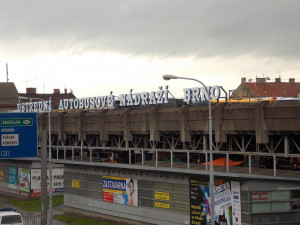 Anonym oznámil bombu na brněnském nádraží Zvonařka