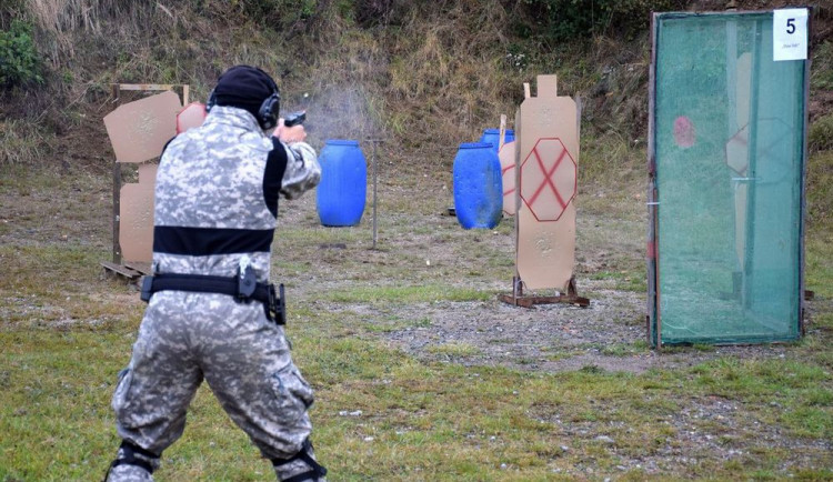Policejní mistrovství České republiky ve střelbě z krátkých služebních zbraní, zdroj: PČR