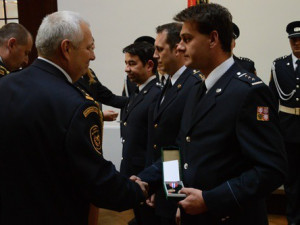 Brněnští hasiči včera dostávali medaile za zásluhy