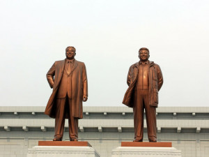KOMENTÁŘ: Inspirujme se Severní Koreou: Prezident je nejlepší!