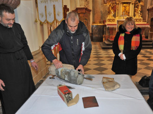 Nejstarší předměty z báně brněnského kostely byly z roku 1720