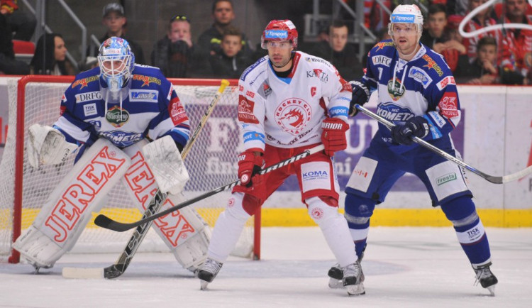 Šlágr podzimu ovládla Kometa! Na nájezdy porazila Třinec, v tabulce však zůstává druhá