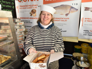 Trhy na Dominikánském náměstí lákají na rybí speciality