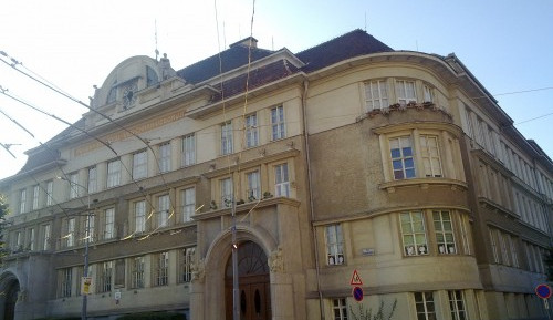ZŠ Slovanské náměstí, zdroj: idealbau.cz