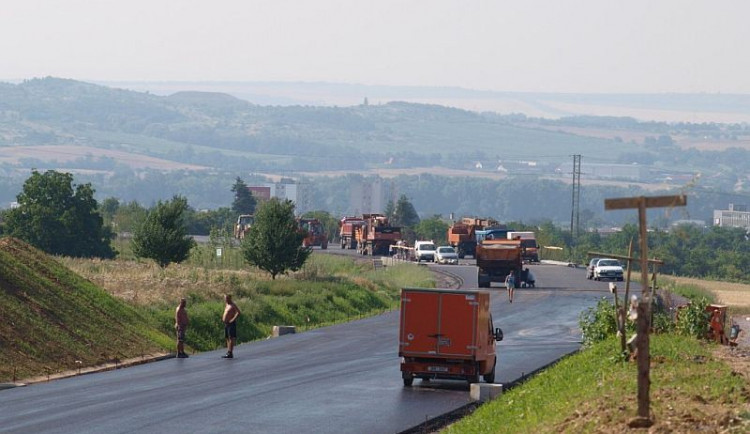 Stavba obchvatu Znojma, zdroj: ceskedalnice.cz
