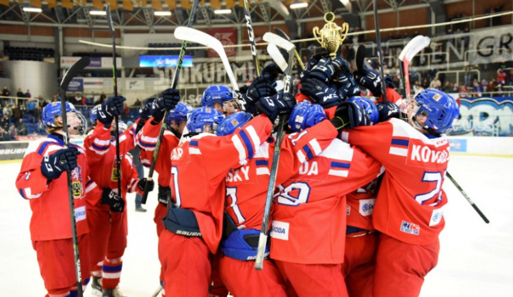 Mladí hokejisté ve vynikajícím závěru porazili Rusko a berou bronz
