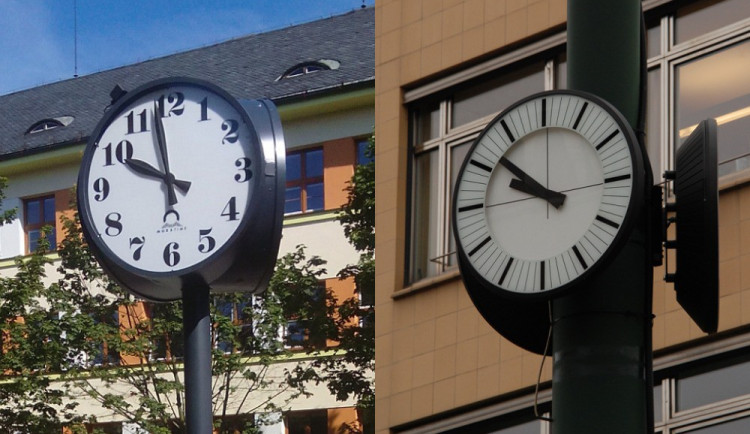 Historizující (vlevo) vs. Moderní hodiny (vpravo), Zdroj: MMB