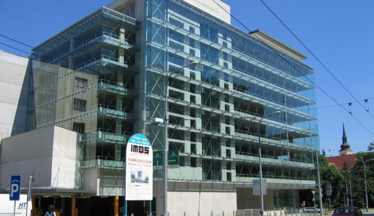 Parkovací dům Rozmarýn před rekonstrukcí, zdroj: IMOS development
