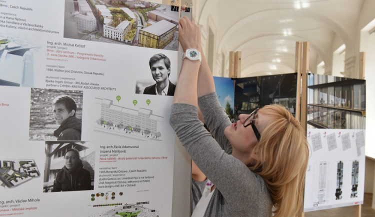 Studenti architektury vystavují svoje vize podoby města