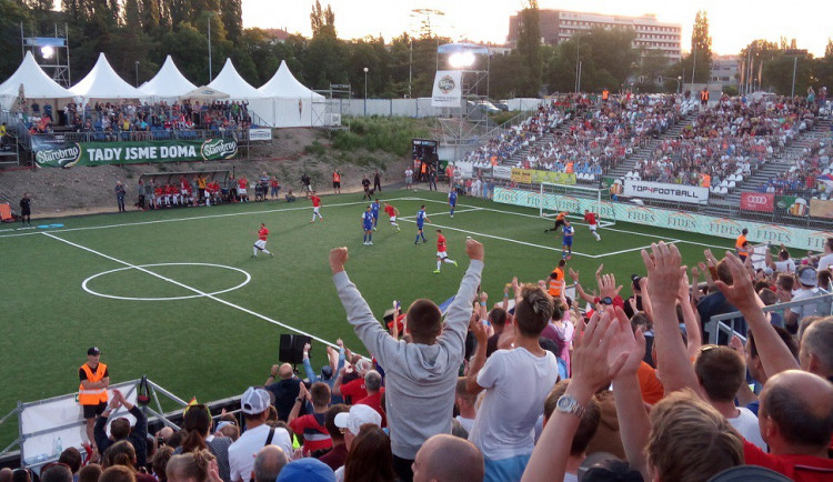 Čeští reprezentanti zválcovali na Euru v malém fotbalu Izrael 7:0