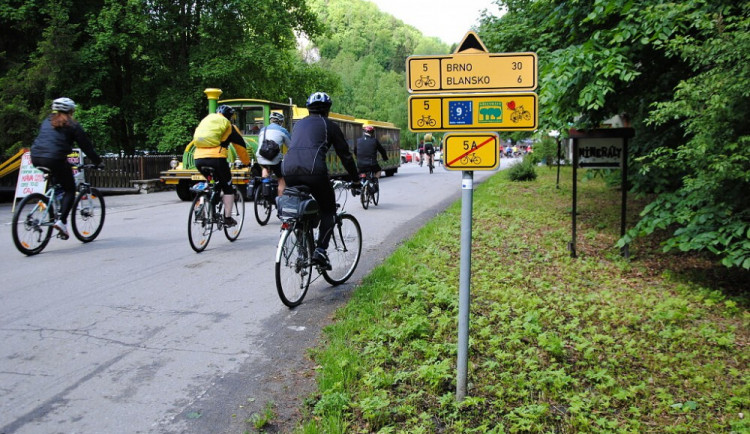 Značení cyklistických stezek v Česku