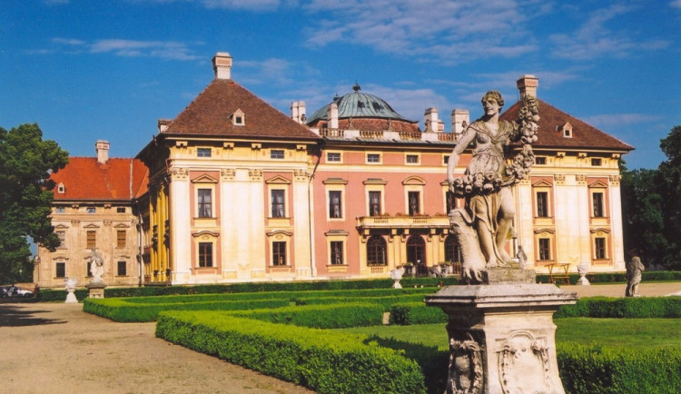 Zámek Slavkov u brna