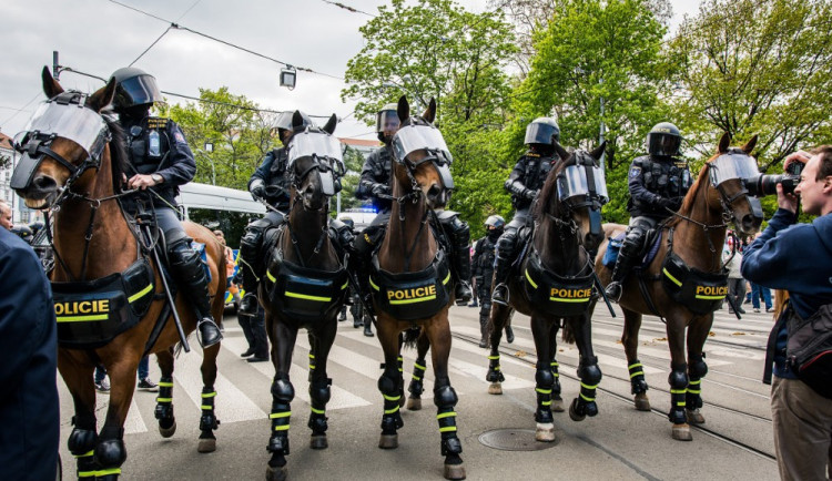 Policisté na koních