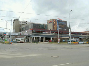 Brněnské Tesco u nádraží má nového majitele. Slibuje zlepšení prostředí a nové obchody