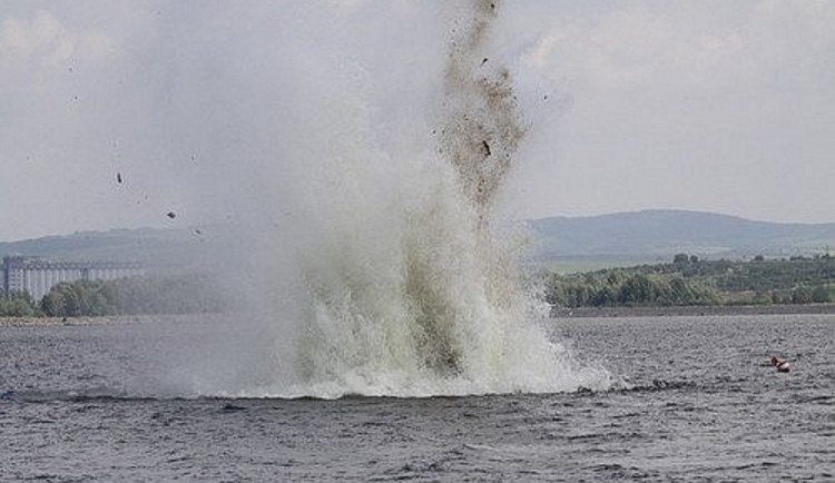 Odstřel překážek na Nových Mlýnech