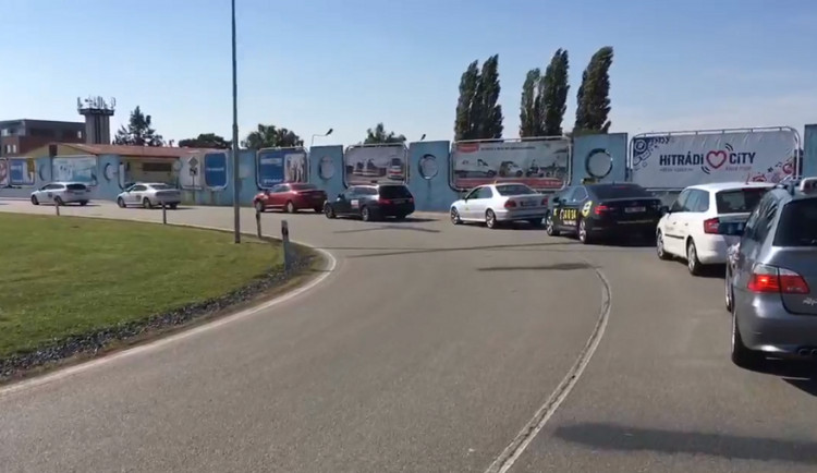 Protestní jízda brněnských taxikářů