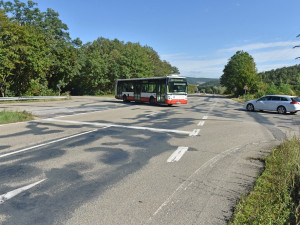 Dopravu na křižovatce Staré dálnice s Kohoutovickou a Žebětínskou ode dneška řídí semafory