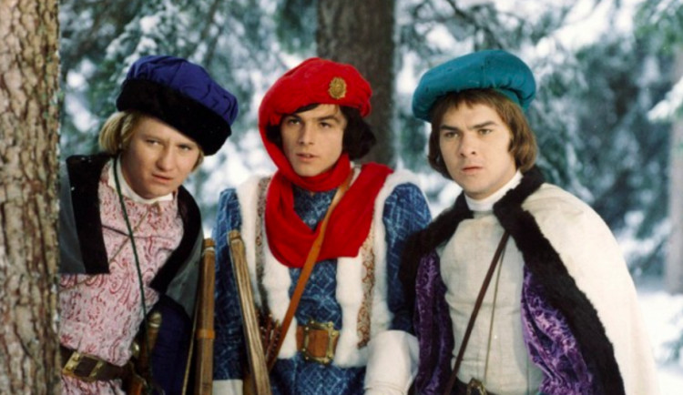 Tři oříšky pro Popelku