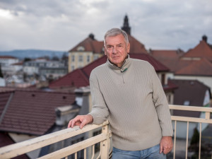 Pražská kavárna existuje, tvrdí prezidentský kandidát Vratislav Kulhánek