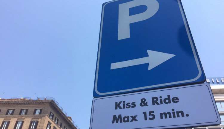 Kiss and Ride