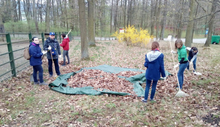 Dobrovolníci v brněnské zoo