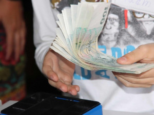 Školáci na jižní Moravě neumí hospodařit s penězi, ukázal průzkum